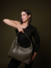 Bolsa Amélia OSKI Couro Legítimo Hobo Oliva Tassel 70030.26