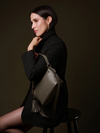 Bolsa Tiracolo Laura em Couro Legítimo Oliva