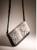 Bolsa May Feminina Transversal Animal Print Cobra P&b